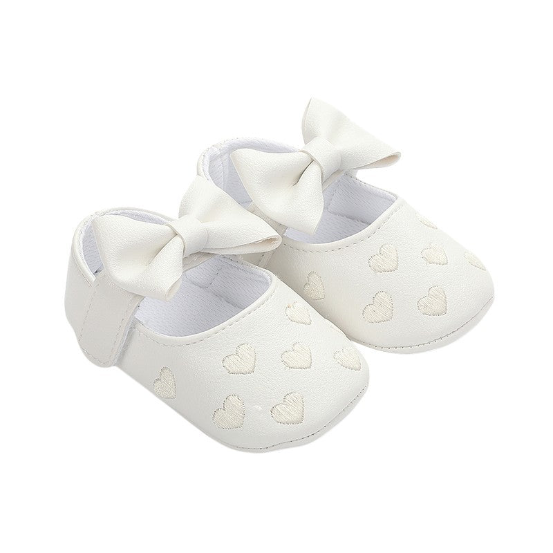 Mocassim de Bebê Antiderrapante com Decoração de Coração e Laço
