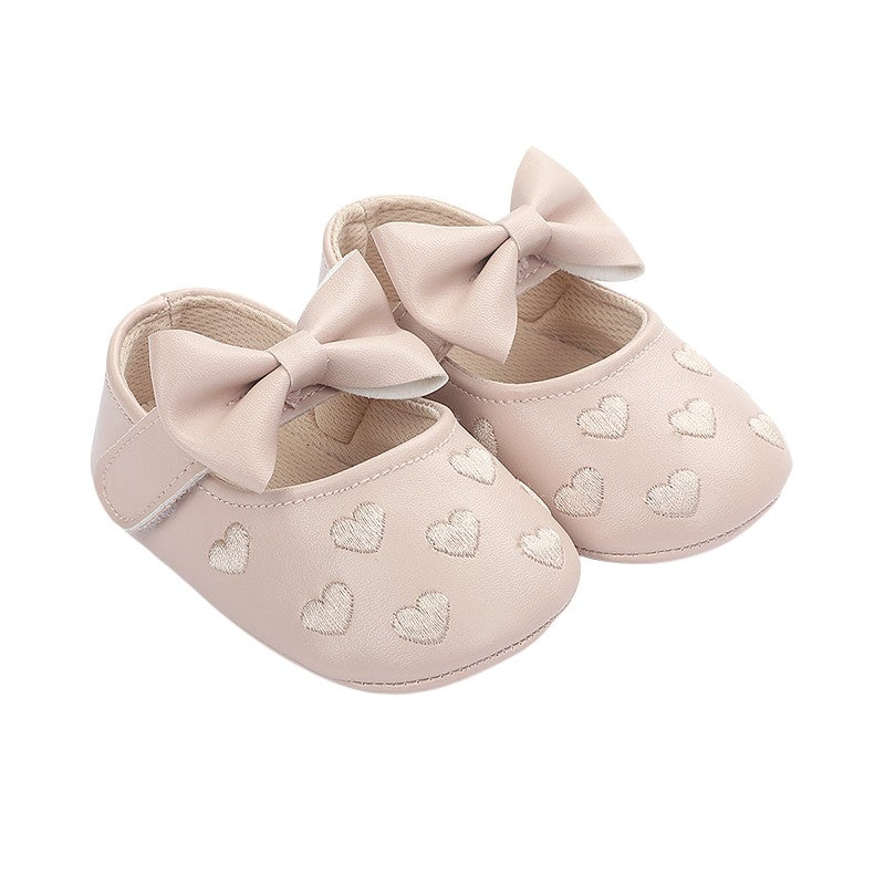 Mocassim de Bebê Antiderrapante com Decoração de Coração e Laço