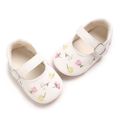 Sapatinho de Bebê Mary Jane Bordado para Menina